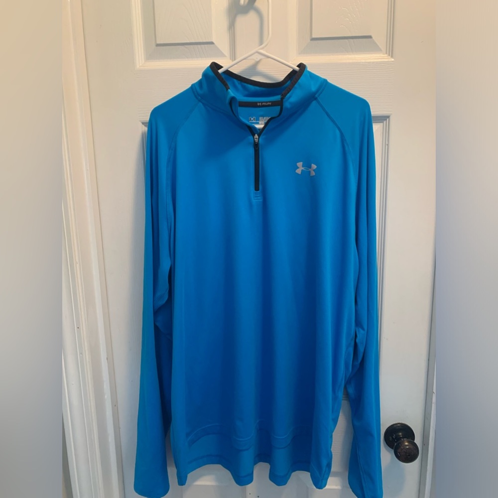 Men’s UA lightweight pull over 2xl